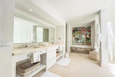 Luxury Villa Photo #16