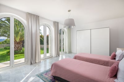 Luxury Villa Photo #68