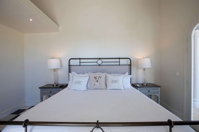 Luxury Villa Photo #24