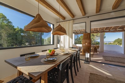 Luxury Villa Photo #18