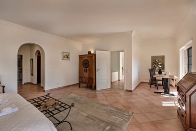 Luxury Villa Photo #14