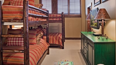 Bunkroom with two queen over queen bunks