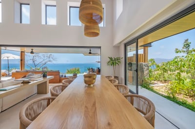 Luxury Villa Photo #26