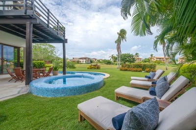 Luxury Villa Photo #14