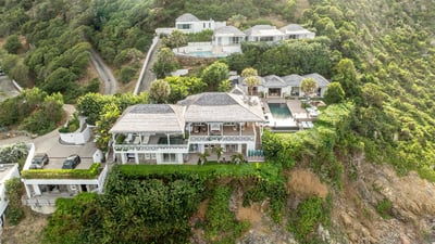Luxury Villa Photo #4