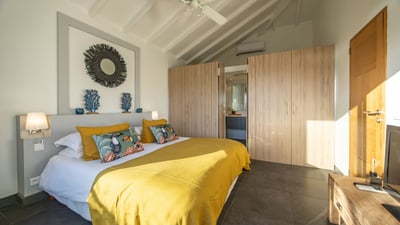Luxury Villa Photo #34