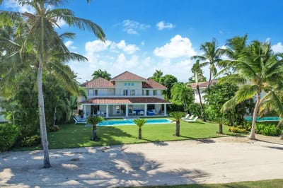 Luxury Villa Photo #4