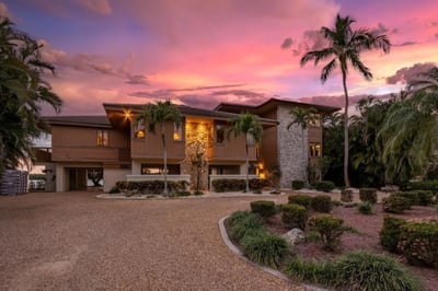 Luxury Villa Photo #7