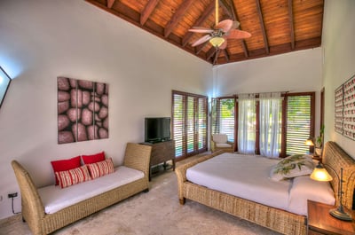 Luxury Villa Photo #27
