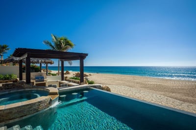 Luxury Villa Photo #8