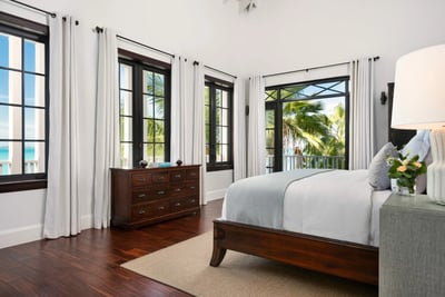 Luxury Villa Photo #14