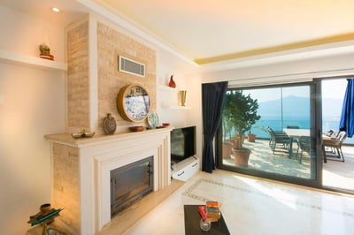 Luxury Villa Photo #6
