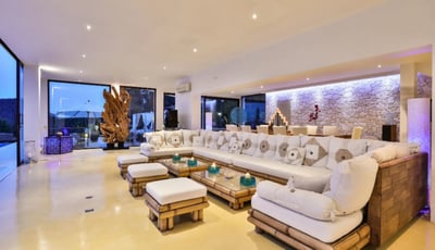Luxury Villa Photo #13