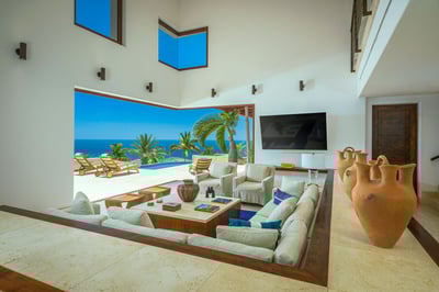 Luxury Villa Photo #20