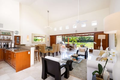 Luxury Villa Photo #23