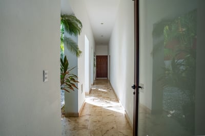 Luxury Villa Photo #36