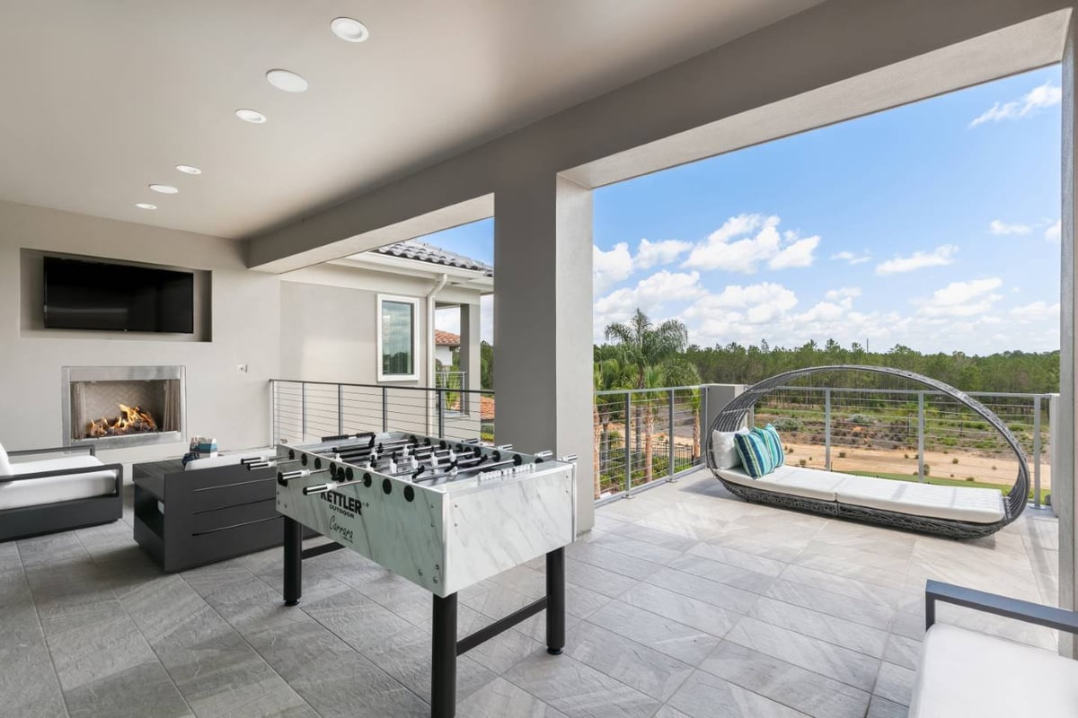 Contemporary Elegance Estate