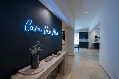 Luxury Villa Photo #18