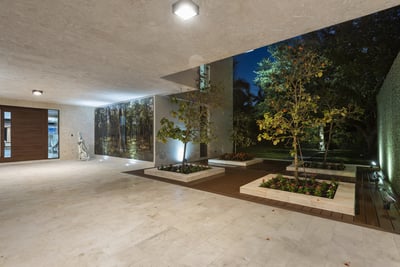 Luxury Villa Photo #49