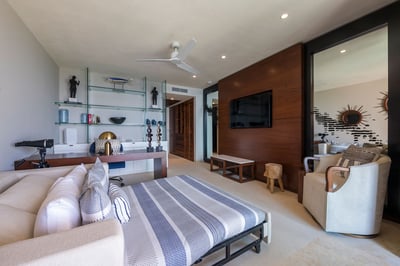 Luxury Villa Photo #42