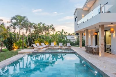 Luxury Villa Photo #5