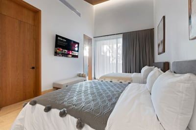 Luxury Villa Photo #28