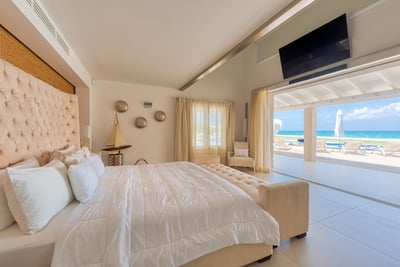 Luxury Villa Photo #25