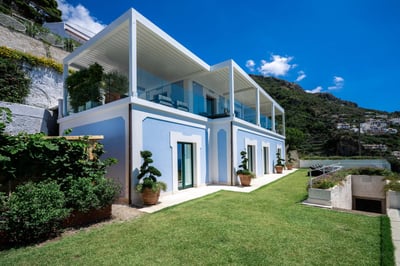 Luxury Villa Photo #3