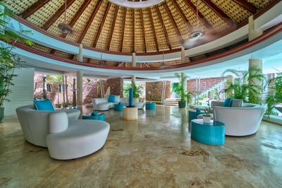 Luxury Villa Photo #8