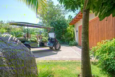 Luxury Villa Photo #17