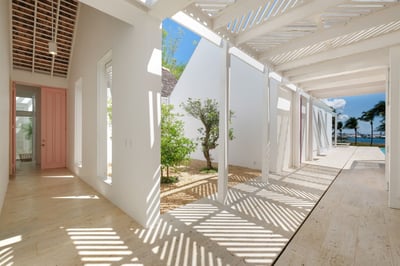 Luxury Villa Photo #49