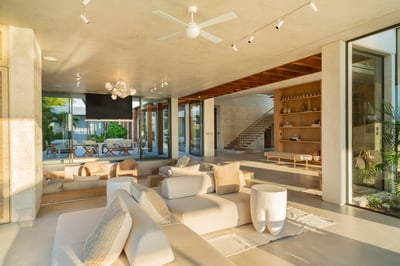 Luxury Villa Photo #41