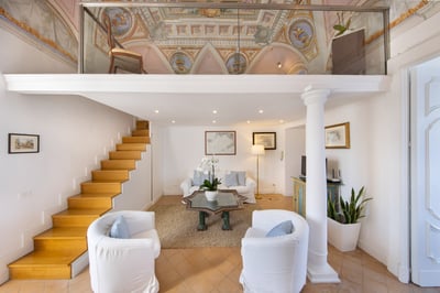 Luxury Villa Photo #40