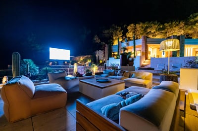 Luxury Villa Photo #13