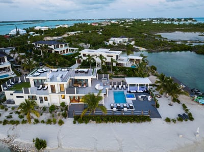 Luxury Villa Photo #4