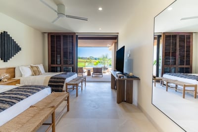 Luxury Villa Photo #30