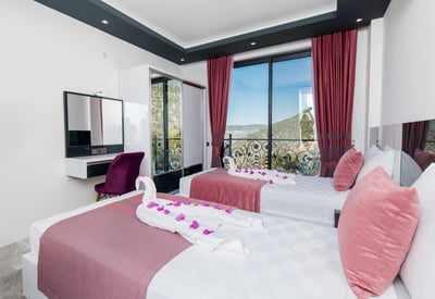 Luxury Villa Photo #25