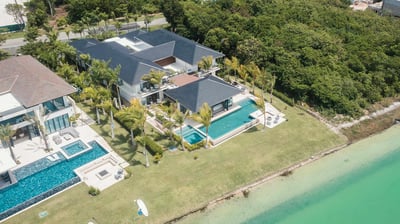 Luxury Villa Photo #2