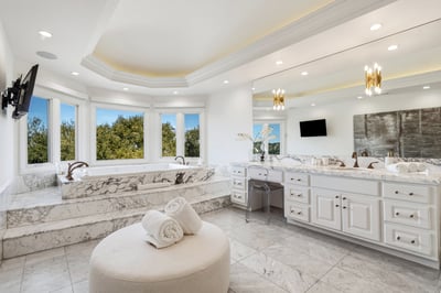 Luxury Villa Photo #27