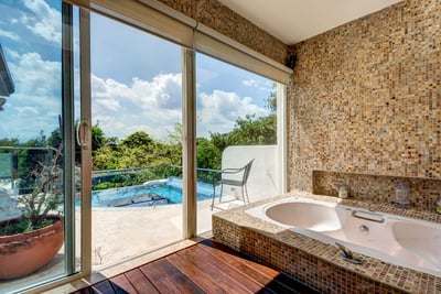 Luxury Villa Photo #23
