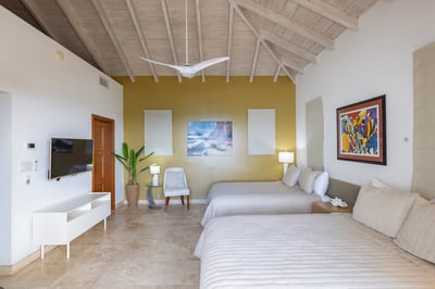 Luxury Villa Photo #34