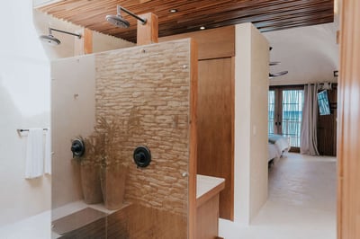 Luxury Villa Photo #60