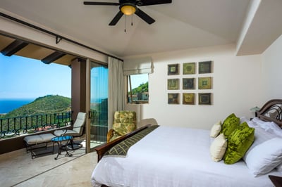 Luxury Villa Photo #29