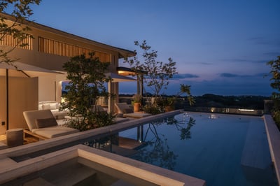 Luxury Villa Photo #4