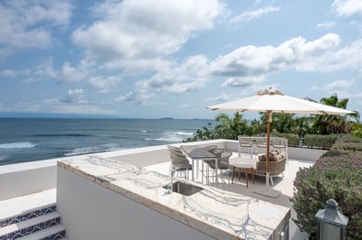 Luxury Villa Photo #9