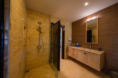 Luxury Villa Photo #38