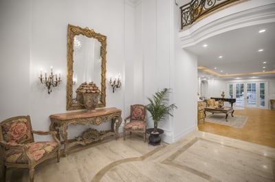 Luxury Villa Photo #20