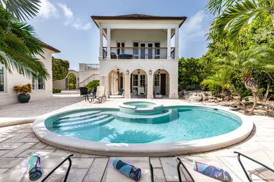 Luxury Villa Photo #3