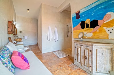 Luxury Villa Photo #29