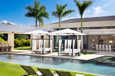 Luxury Villa Photo #4